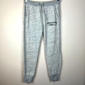 Women’s Abercrombie & Fitch Grey Sweatpants SZ M